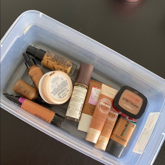 Makeup separate or in a bundle - Picture 1 of 1
